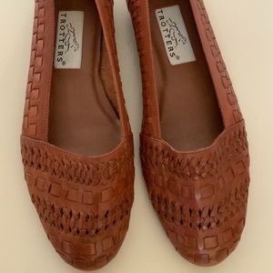 Woven Leather Huarache Flats Trotters